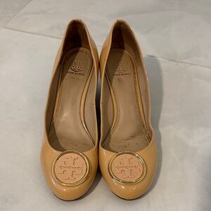 Tory Burch Beige Heels with Gold Accents
